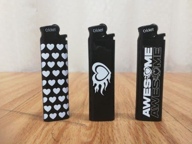 สกรีนไฟแช็คโลโก้ AWESOME