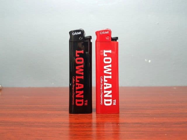 สกรีนไฟแช็ค LOWLAND